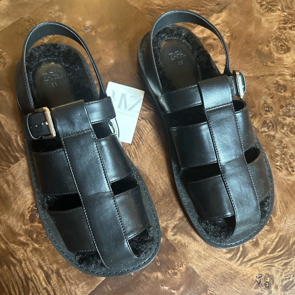 Zara black leather fisherman sandal with faux fur size 38/ 7.5
